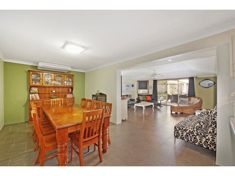 54 Donalbain Circuit, Rosemeadow NSW 2560