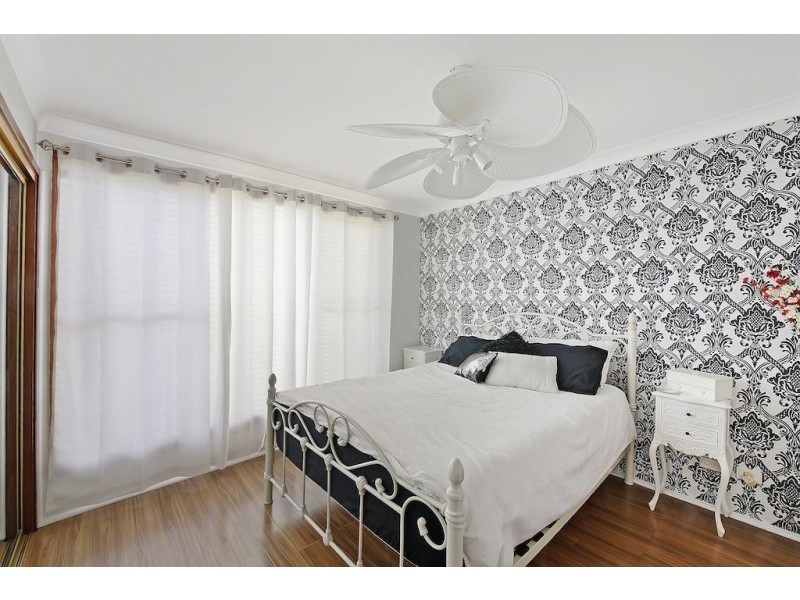 54 Donalbain Circuit, Rosemeadow NSW 2560