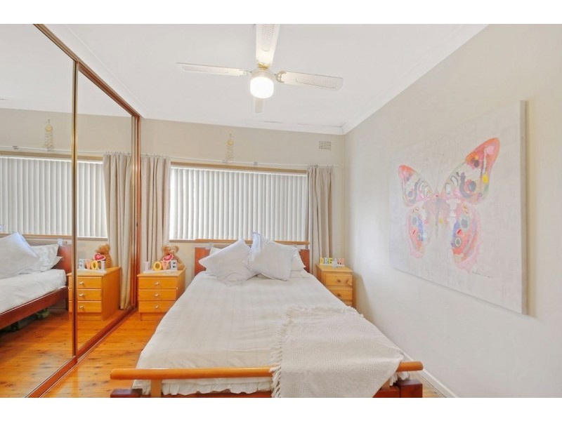2 Albury Avenue, Campbelltown NSW 2560