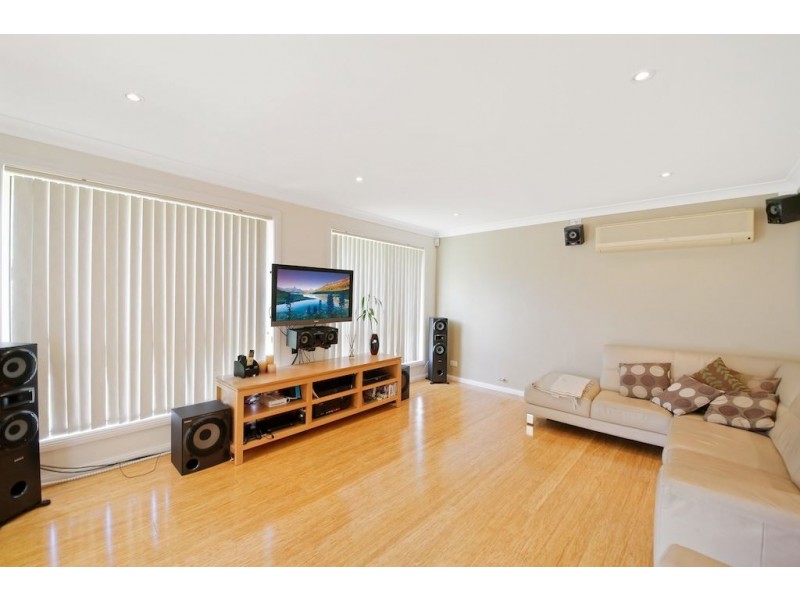 6 Mountain View Avenue, Glen Alpine NSW 2560