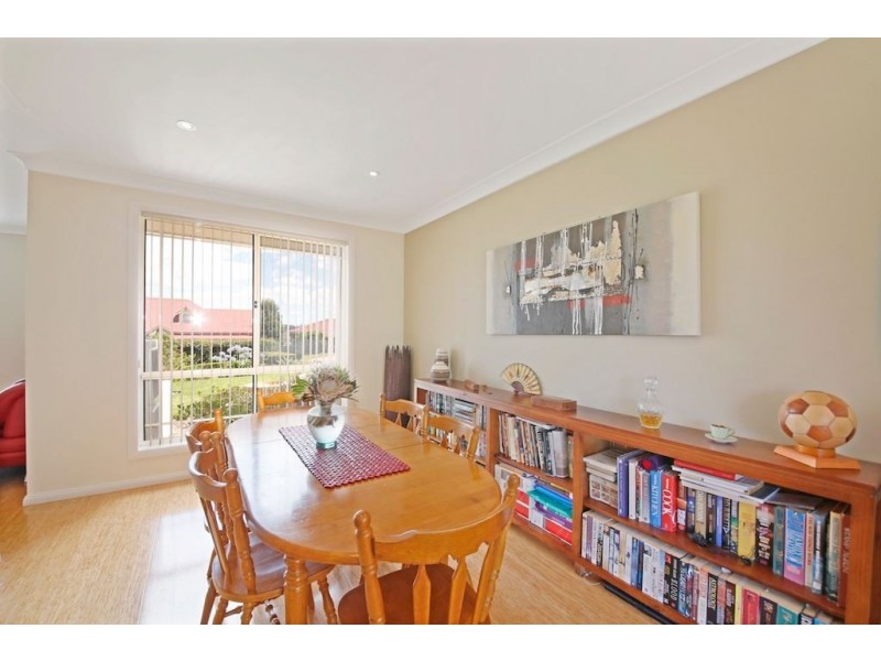 6 Mountain View Avenue, Glen Alpine NSW 2560