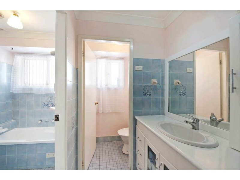 6 Javelin Place, Raby NSW 2566