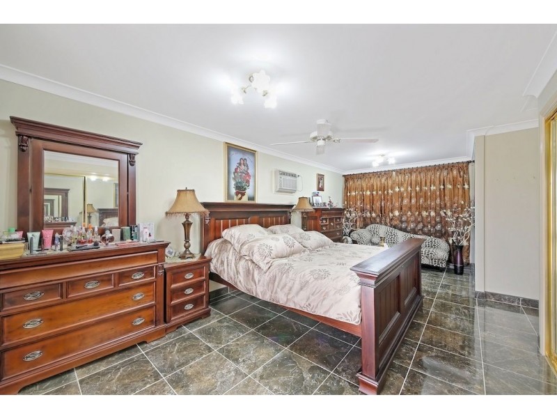 52 Queenscliff Drive, Woodbine NSW 2560