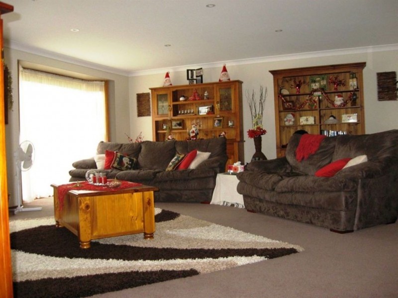 19 Clydebank Crescent, Glen Alpine NSW 2560