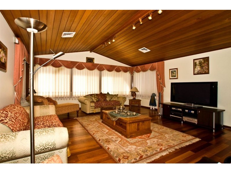 85 Abington Crescent, Glen Alpine NSW 2560