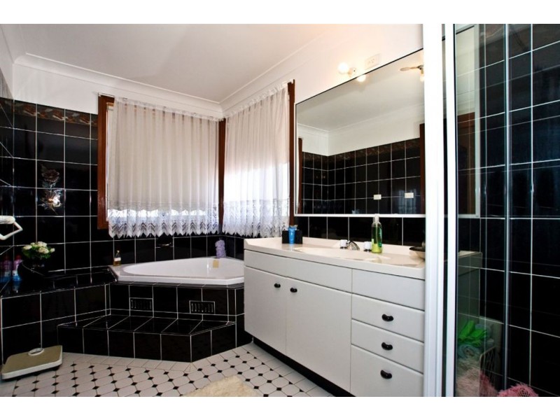 85 Abington Crescent, Glen Alpine NSW 2560