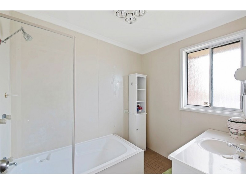 11 Bathurst Street, Leumeah NSW 2560