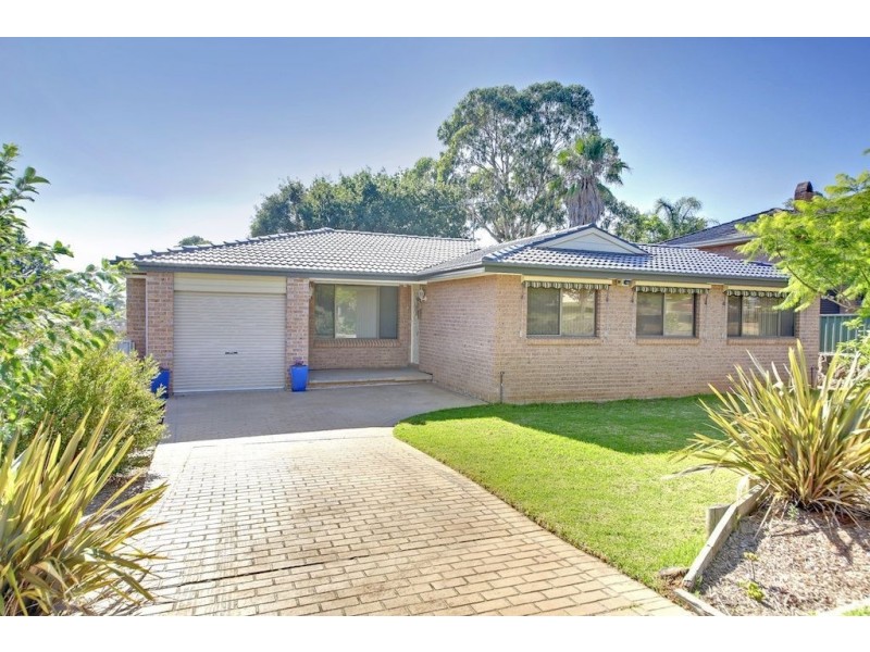 49 Clerkenwell Street, Ambarvale NSW 2560