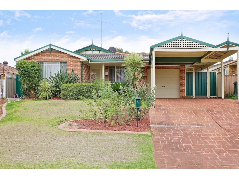 15 Whorlong Street, St Helens Park NSW 2560
