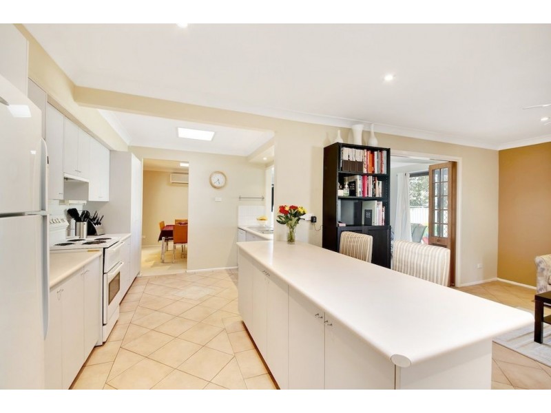 8 Macintyre Crescent, Ruse NSW 2560