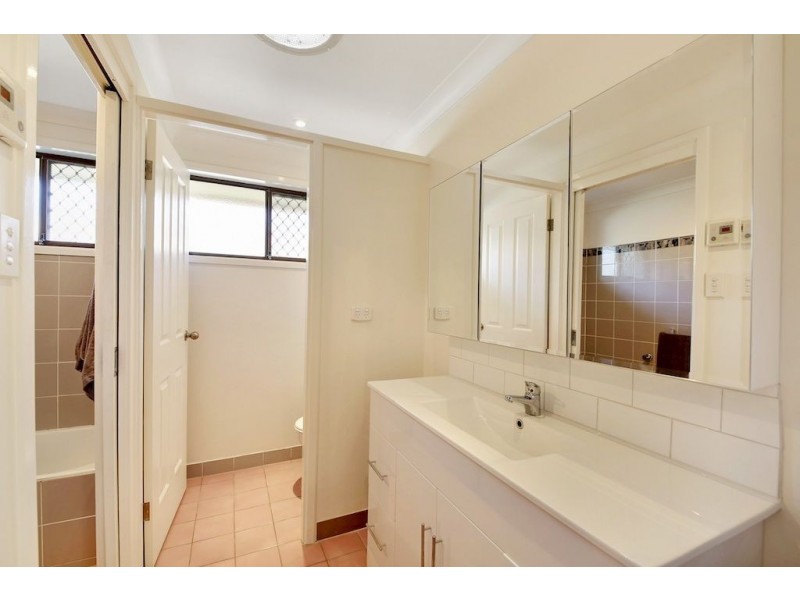 8 Macintyre Crescent, Ruse NSW 2560