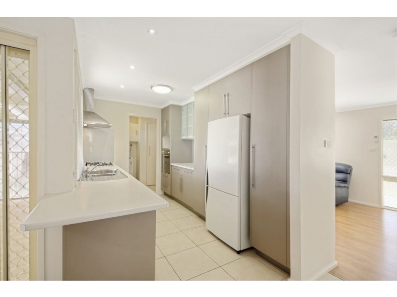 322 Copperfield Drive, Rosemeadow NSW 2560