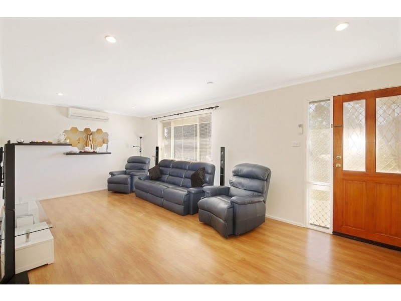 322 Copperfield Drive, Rosemeadow NSW 2560