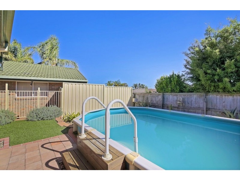 322 Copperfield Drive, Rosemeadow NSW 2560