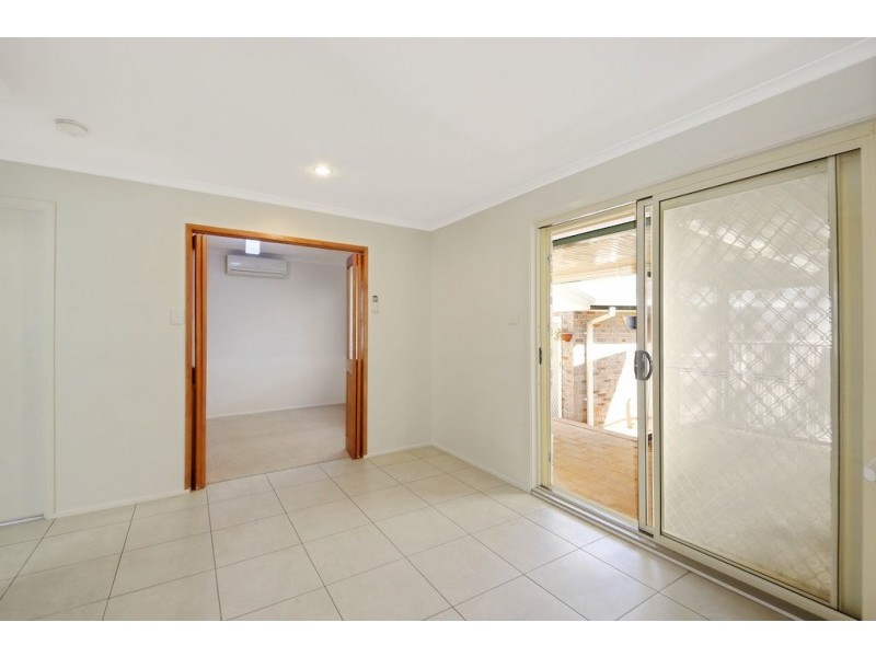 322 Copperfield Drive, Rosemeadow NSW 2560
