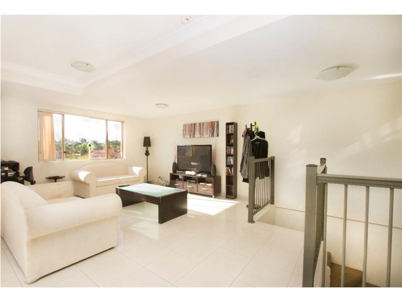 33/41 Woodhouse Drive, Ambarvale NSW 2560