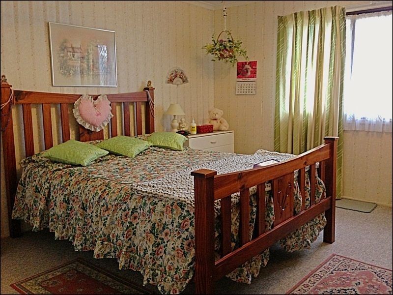 2 Georgiana Crescent, Ambarvale NSW 2560