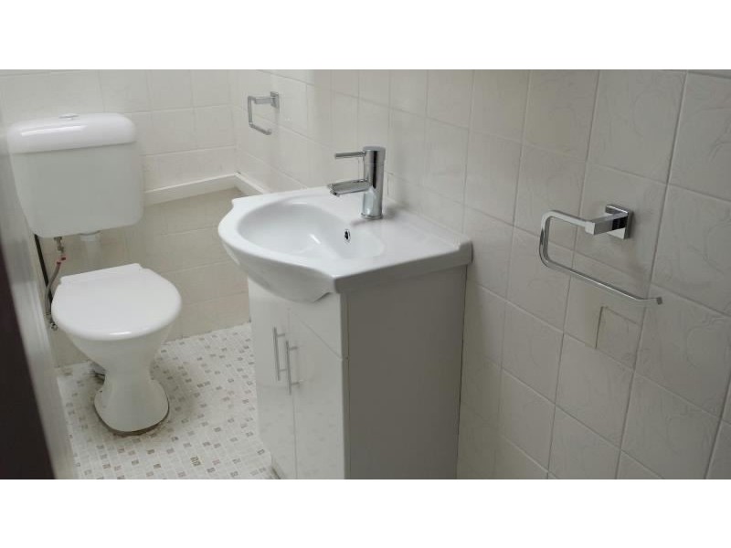 8 College Rd, Campbelltown NSW 2560