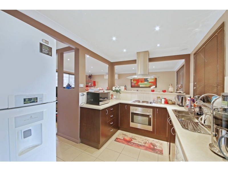 8 Epping Forest Drive, Eschol Park NSW 2558