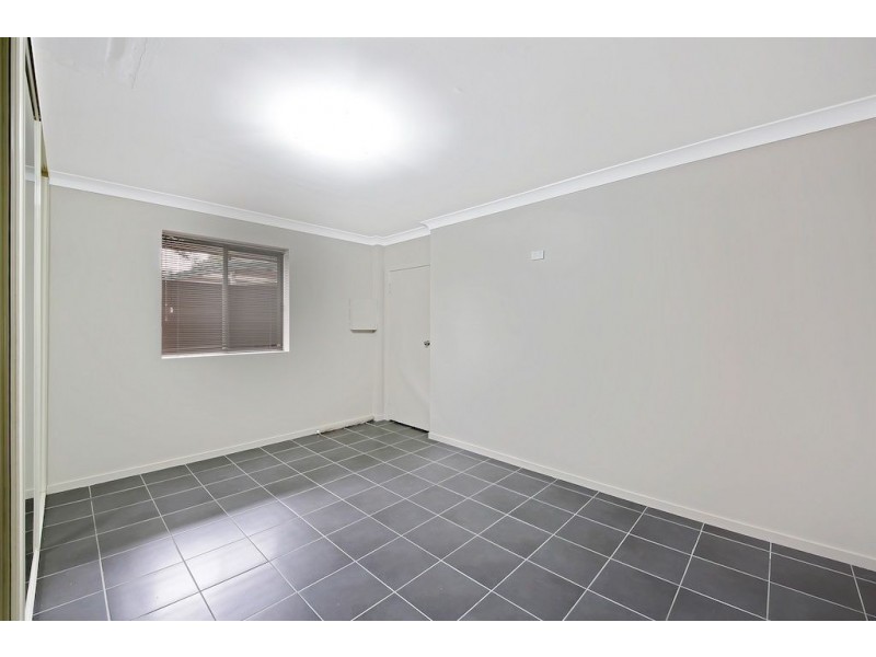 8 Epping Forest Drive, Eschol Park NSW 2558