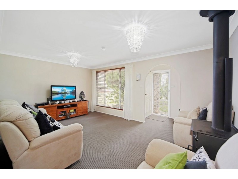 4 Viscount Close, Raby NSW 2566