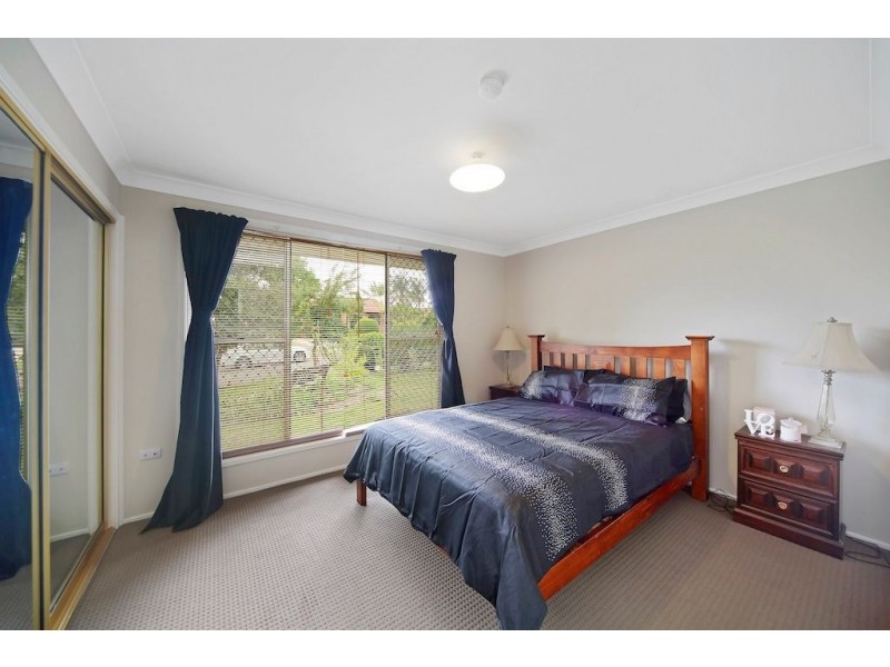 4 Viscount Close, Raby NSW 2566