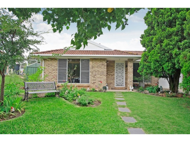 4 Viscount Close, Raby NSW 2566