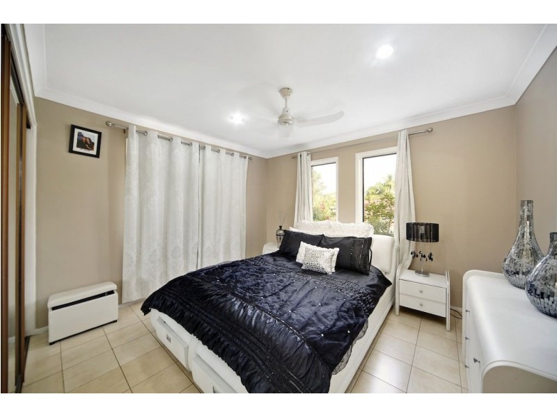 14 Moffat Place, Minto NSW 2566