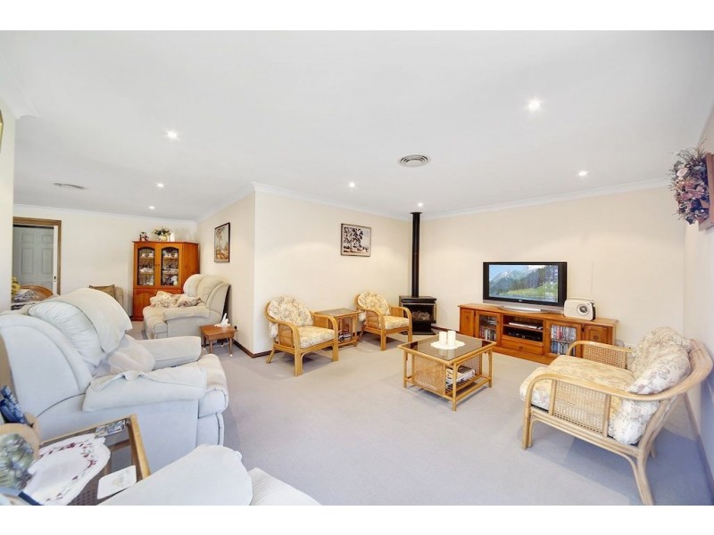 7 Glenavon Place, Glen Alpine NSW 2560