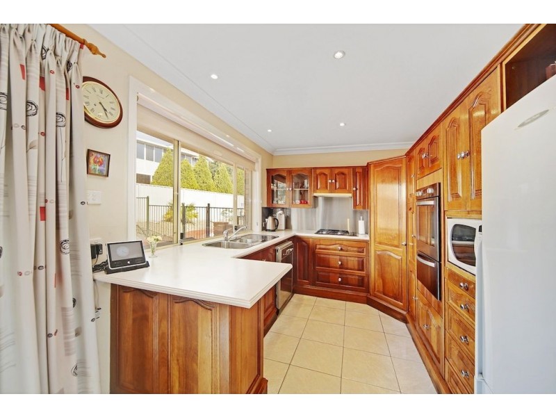 9 Laguna Place, Glen Alpine NSW 2560