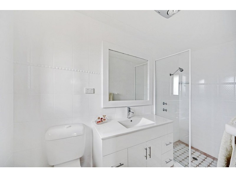 9 Laguna Place, Glen Alpine NSW 2560