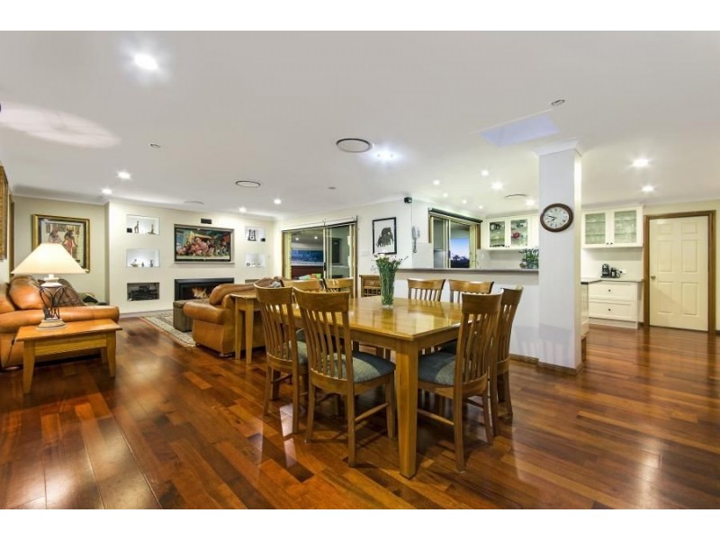 4 Braeside Crescent, Glen Alpine NSW 2560