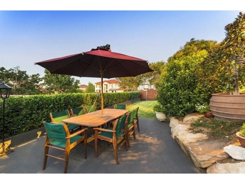 4 Braeside Crescent, Glen Alpine NSW 2560