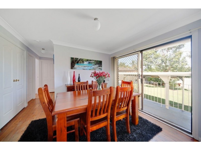 6 Cromarty Place, St Andrews NSW 2566