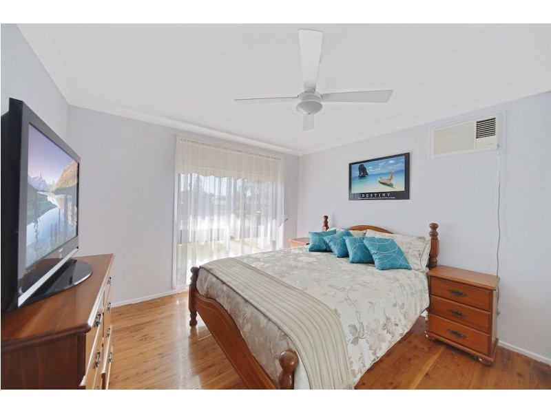 6 Cromarty Place, St Andrews NSW 2566