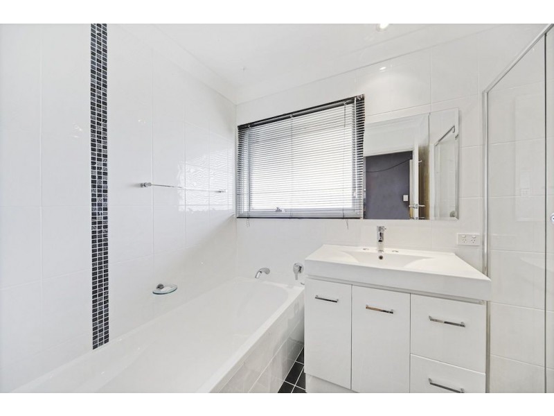 8 Austin Avenue, Campbelltown NSW 2560