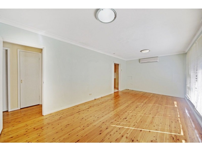 35 Brudenell Avenue, Leumeah NSW 2560