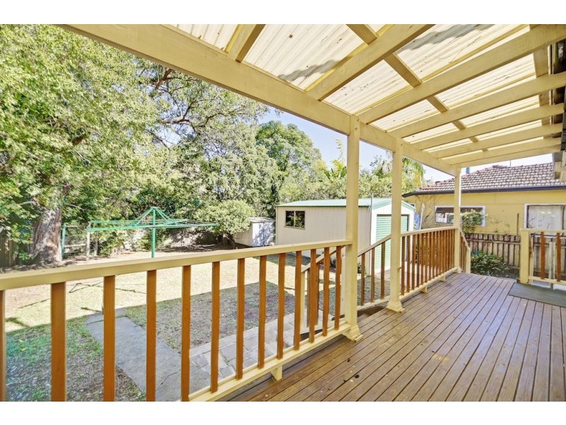 35 Brudenell Avenue, Leumeah NSW 2560