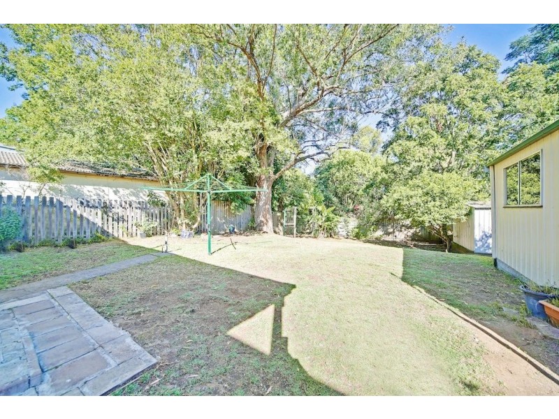 35 Brudenell Avenue, Leumeah NSW 2560