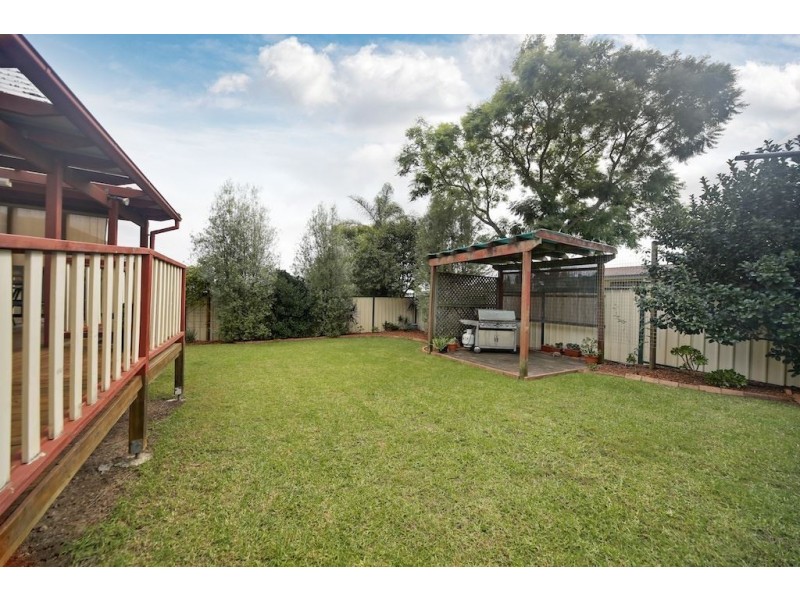 8 Oberon Road, Ruse NSW 2560