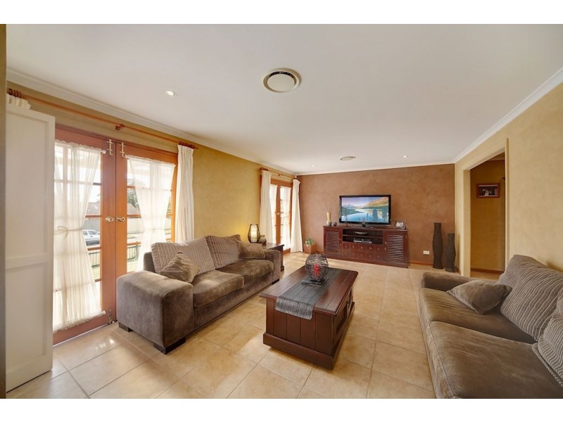 11 Flinders Street, Ruse NSW 2560