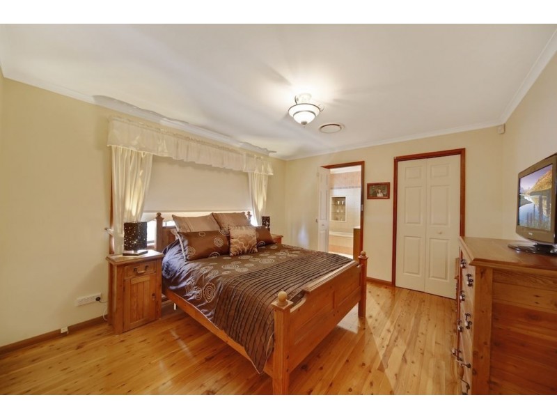 11 Flinders Street, Ruse NSW 2560