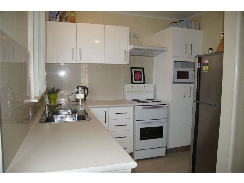 2 Milton Crescent, Leumeah NSW 2560