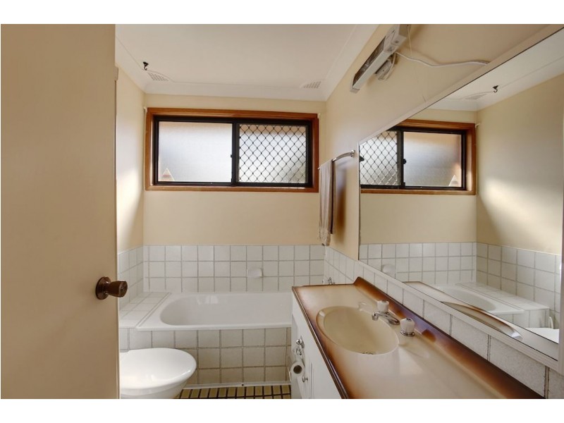 12 Victor Place, Raby NSW 2566