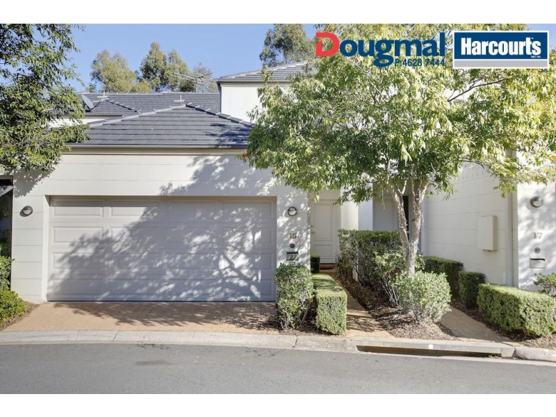 15 Jane Jarvis Way, Macquarie Links NSW 2565