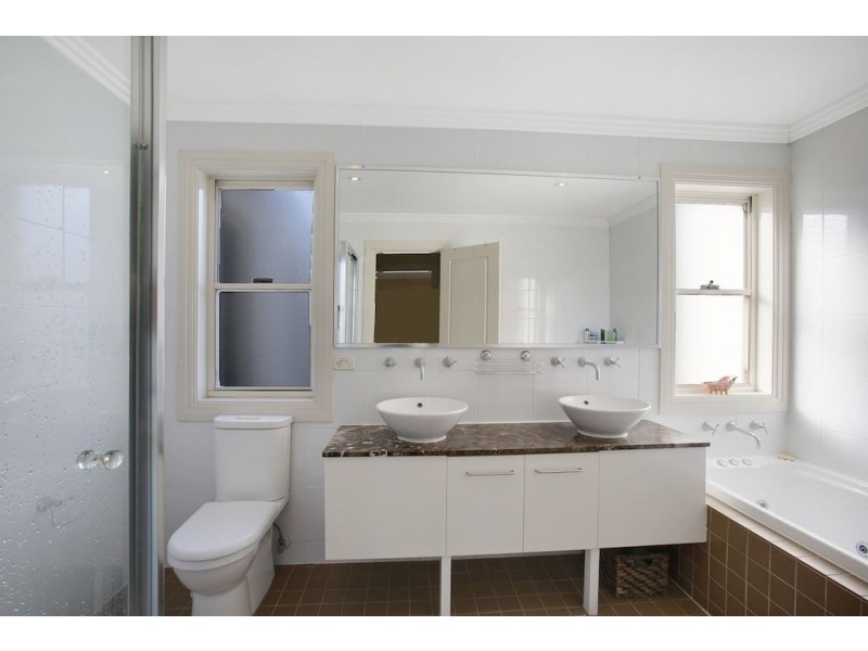 15 Jane Jarvis Way, Macquarie Links NSW 2565