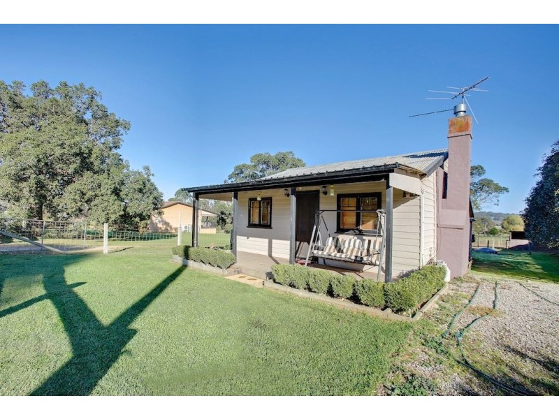51 Cummins Road, Menangle Park NSW 2563