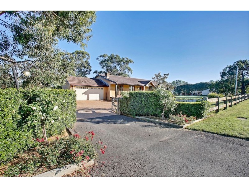 51 Cummins Road, Menangle Park NSW 2563