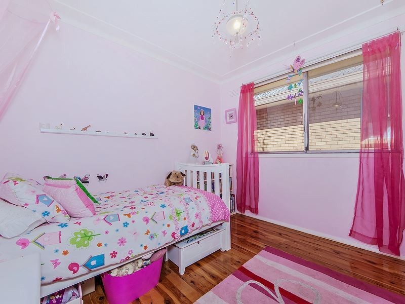 37 Grandview Drive, Campbelltown NSW 2560