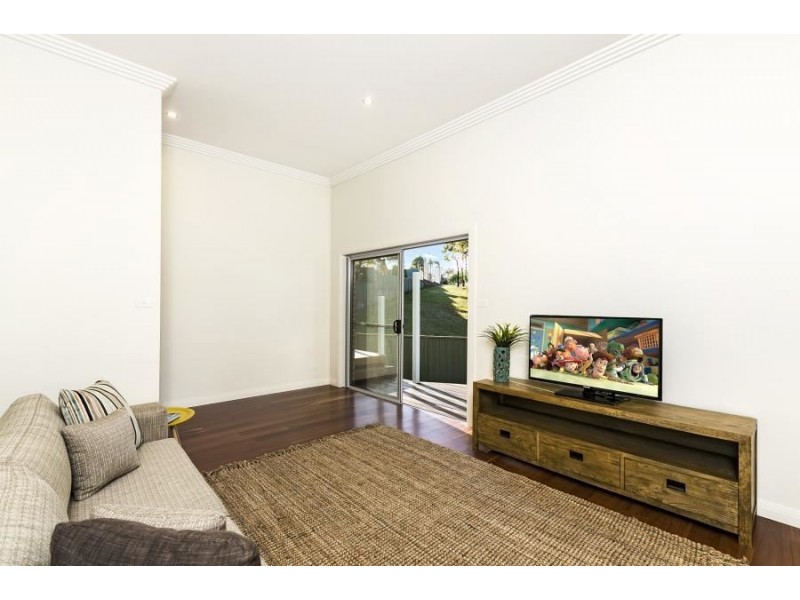 7a Figtree Crescent, Glen Alpine NSW 2560